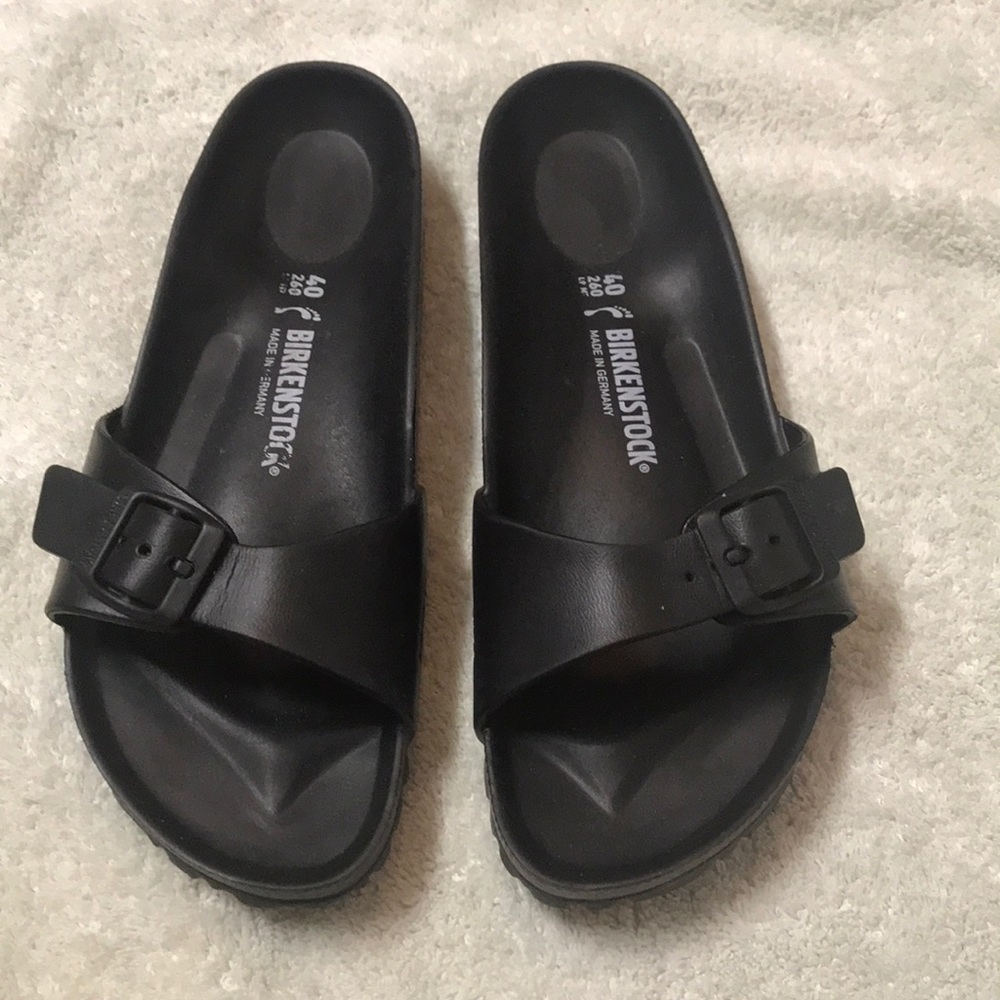 Black size 40 Birkenstock slides